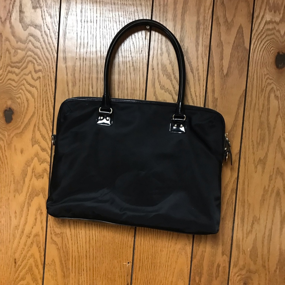 Kate Spade Tote Bag ...
Color - Black 
Size - Measurements in the photos - Picture 8 of 14